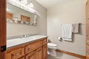 363 Sunshine Dr, Hartland, WI 53029 - Photo 33