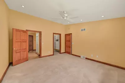7550 N Pheasant Ln, River Hills, WI 53217 - Photo 23