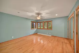 7550 N Pheasant Ln, River Hills, WI 53217 - Photo 21