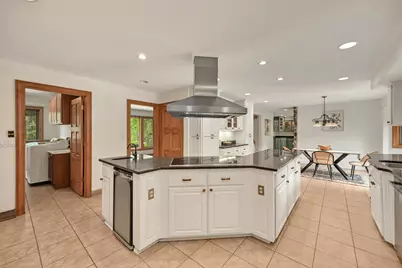 7550 N Pheasant Ln, River Hills, WI 53217 - Photo 15