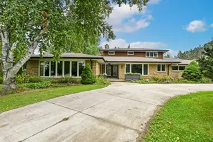 7550 N Pheasant Ln, River Hills, WI 53217 - Photo 1