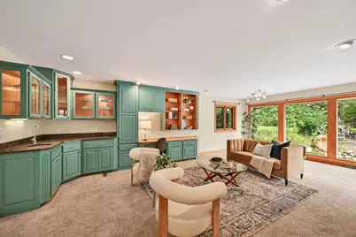 7550 N Pheasant Ln, River Hills, WI 53217 - Photo 9