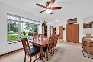 302 Hawthorne Dr, Eagle, WI 53119 - Photo 7