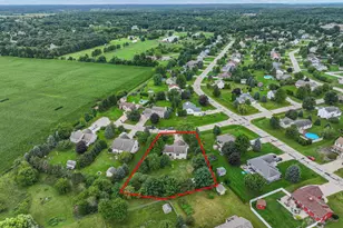 302 Hawthorne Dr, Eagle, WI 53119 - Photo 39