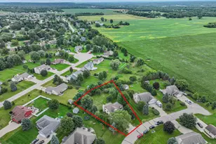 302 Hawthorne Dr, Eagle, WI 53119 - Photo 37