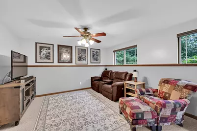 302  Hawthorne Dr, Eagle, WI 53119 - Photo 15
