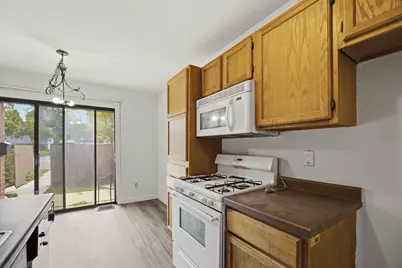 5217 S 13th St #B, Milwaukee, WI 53221 - Photo 5