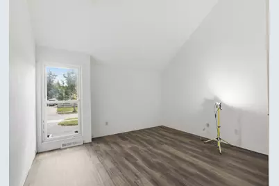5217 S 13th St #B, Milwaukee, WI 53221 - Photo 13