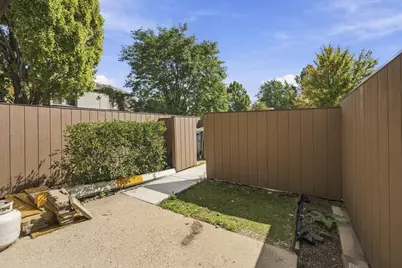 5217 S 13th St #B, Milwaukee, WI 53221 - Photo 25