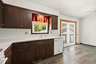1204 N 12th Ave, West Bend, WI 53090 - Photo 5