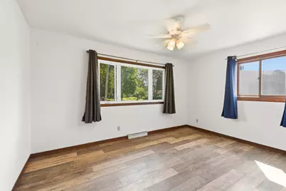 1204 N 12th Ave, West Bend, WI 53090 - Photo 9