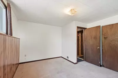 1204 N 12th Ave, West Bend, WI 53090 - Photo 19