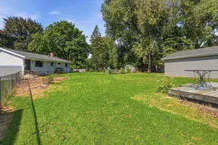 1204 N 12th Ave, West Bend, WI 53090 - Photo 23
