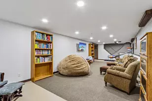 13716 W Lilac Ln, New Berlin, WI 53151 - Photo 23