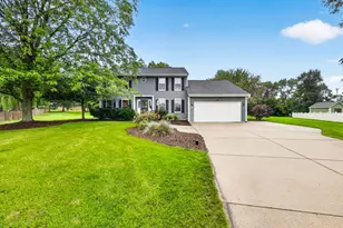 W148N7167 Terriwood Ct, Menomonee Falls, WI 53051 - Photo 1