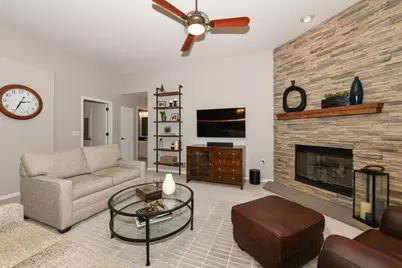3145 S Toldt Pkwy, West Allis, WI 53227 - Photo 9