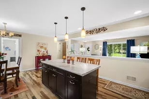 5234 Roberts Dr, Greendale, WI 53129 - Photo 9