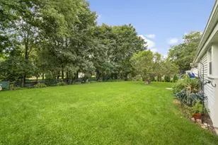 5234 Roberts Dr, Greendale, WI 53129 - Photo 21