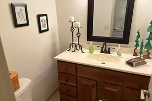 115 Woodfield Ct, Racine, WI 53402 - Photo 7