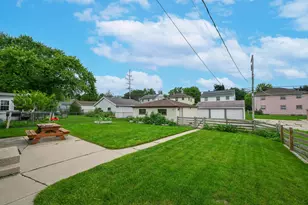 7722 W Kathryn Ave, Milwaukee, WI 53218 - Photo 21