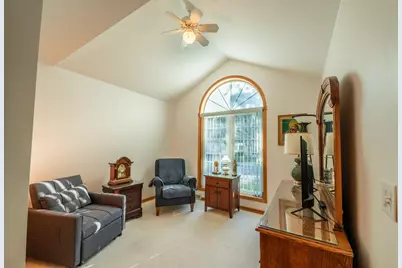 1528  Quietwood Ln, West Bend, WI 53090 - Photo 17