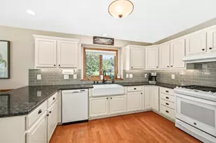5920 Christine Ct, Lyons, WI 53105 - Photo 9