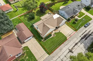 3744 S Sunset Dr, Milwaukee, WI 53220 - Photo 47