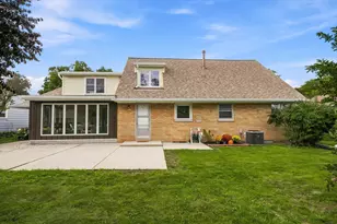 3744 S Sunset Dr, Milwaukee, WI 53220 - Photo 37