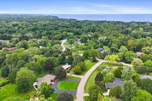 9345 N Thrush Ln, Bayside, WI 53217 - Photo 5