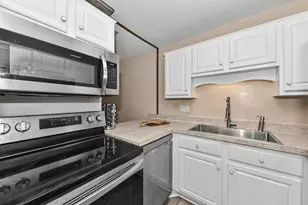 11907 W Appleton Ave, Milwaukee, WI 53224 - Photo 7