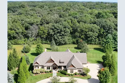 3800  Red Chapel Ct, Delafield, WI 53058 - Photo 3