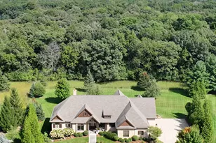 3800 Red Chapel Ct, Delafield, WI 53058 - Photo 3