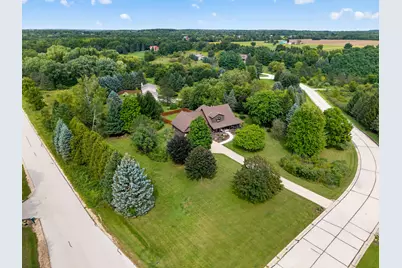 5280  Augustine Pointe Ct, Richfield, WI 53017 - Photo 65