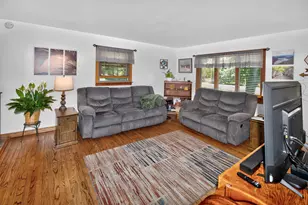 10380 S Chicago Rd, Oak Creek, WI 53154 - Photo 5