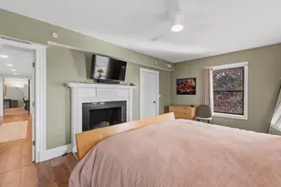 1042 E Juneau Ave, Milwaukee, WI 53202 - Photo 29