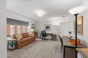 1042 E Juneau Ave, Milwaukee, WI 53202 - Photo 19