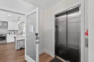 1042 E Juneau Ave, Milwaukee, WI 53202 - Photo 5