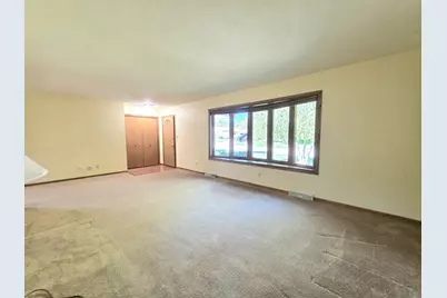 723  Wilson Ave, Sheboygan Falls, WI 53085 - Photo 3