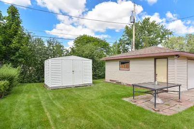 8136 W Clovernook St, Milwaukee, WI 53223 - Photo 17