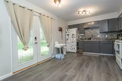 910  Mayer Ln, Mayville, WI 53050 - Photo 9