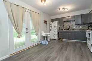 910 Mayer Ln, Mayville, WI 53050 - Photo 9