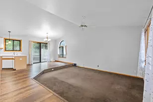 225 Heritage St, Belgium, WI 53004 - Photo 7