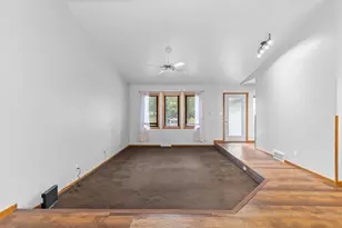 225 Heritage St, Belgium, WI 53004 - Photo 9