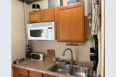 7718 W National Ave, West Allis, WI 53214 - Photo 9