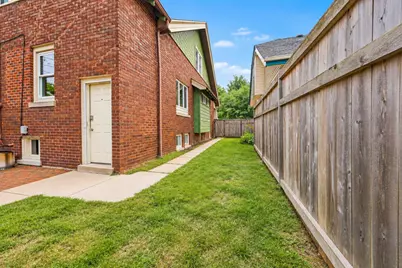 2147 N 56th St, Milwaukee, WI 53208 - Photo 33