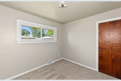 N89W15240  Jefferson Ave, Menomonee Falls, WI 53051 - Photo 13