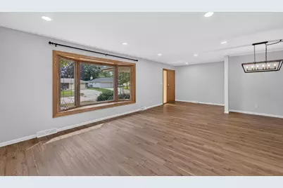 5143 S 19th St, Milwaukee, WI 53221 - Photo 3