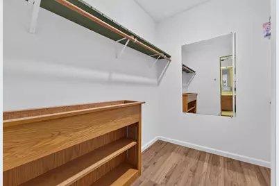 5143 S 19th St, Milwaukee, WI 53221 - Photo 9