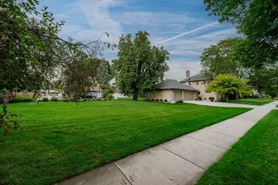 2263  Ludington Ave, Wauwatosa, WI 53226 - Photo 41