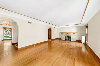 2263  Ludington Ave, Wauwatosa, WI 53226 - Photo 11